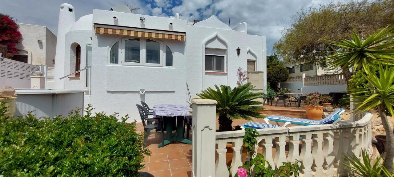 Villa Totalmente Independiente Con Piscina Comunitaria Calp Exterior foto
