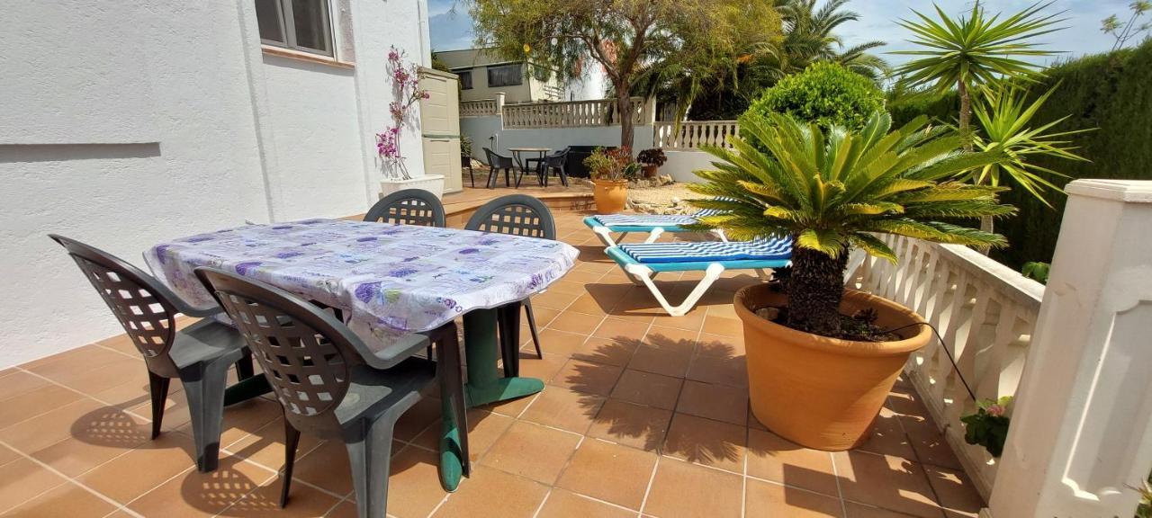Villa Totalmente Independiente Con Piscina Comunitaria Calp Exterior foto