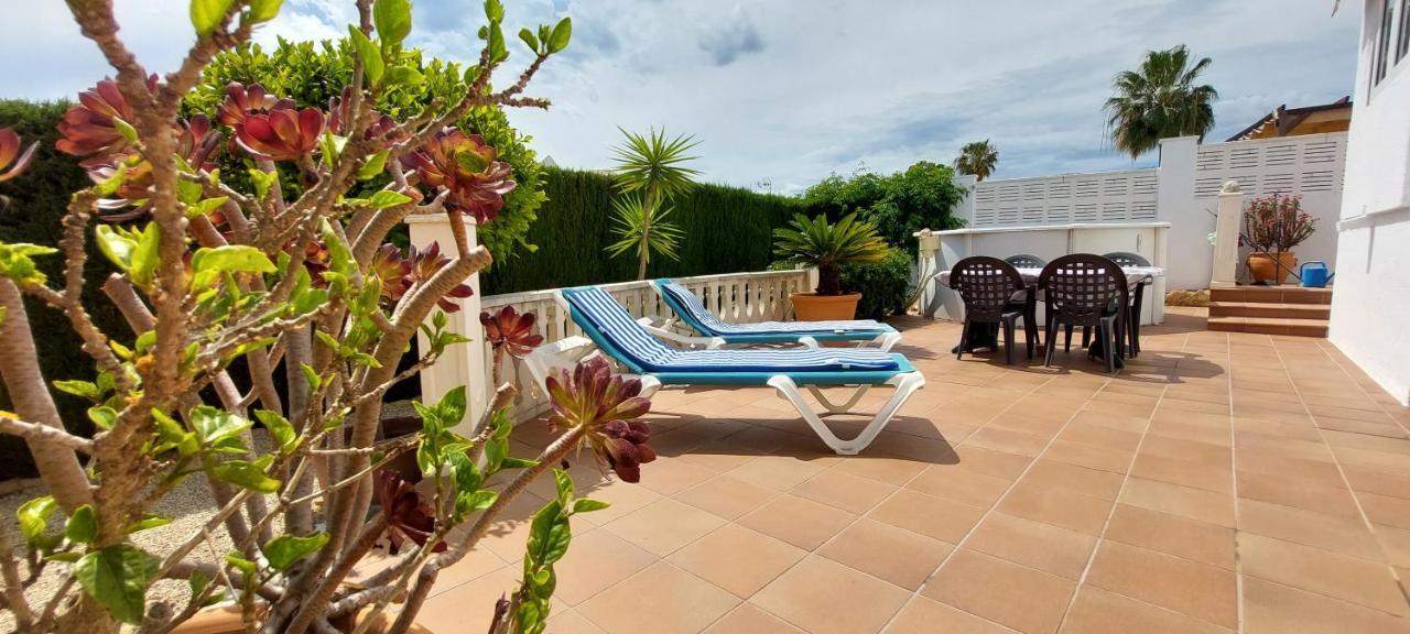 Villa Totalmente Independiente Con Piscina Comunitaria Calp Exterior foto
