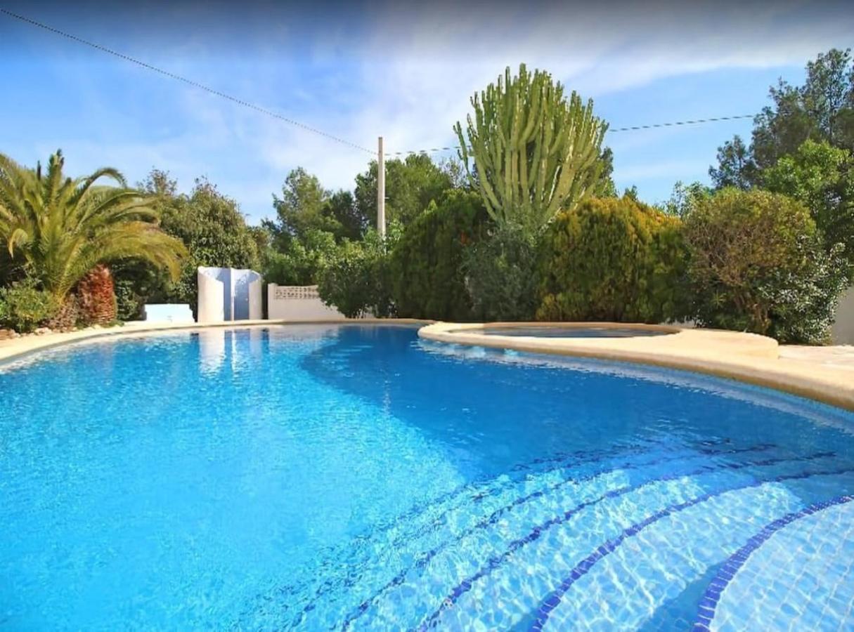 Villa Totalmente Independiente Con Piscina Comunitaria Calp Exterior foto