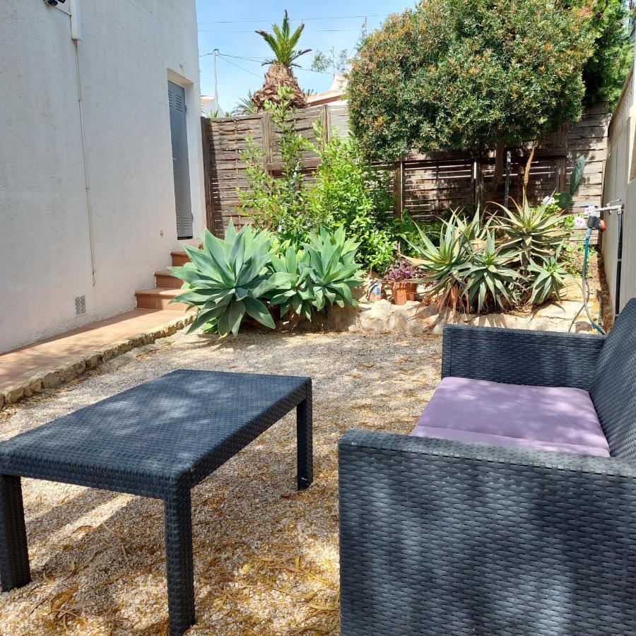 Villa Totalmente Independiente Con Piscina Comunitaria Calp Exterior foto