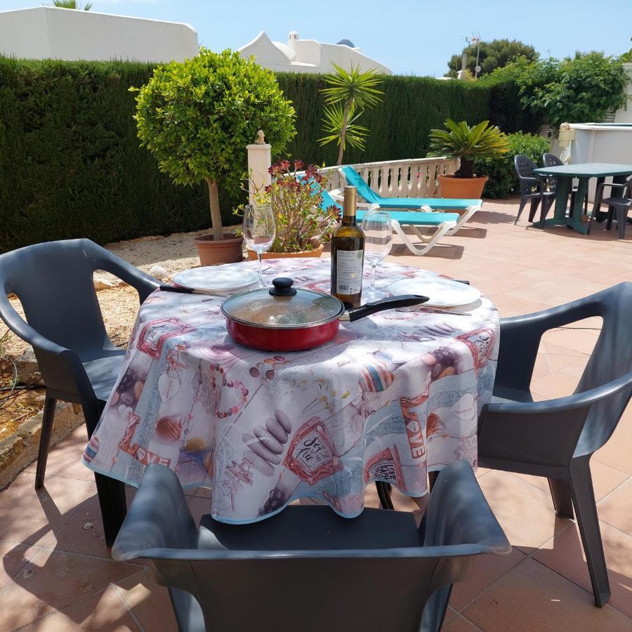 Villa Totalmente Independiente Con Piscina Comunitaria Calp Exterior foto
