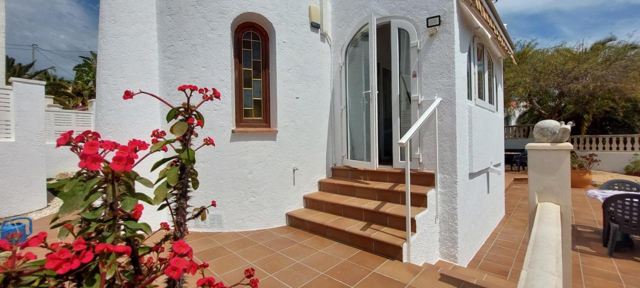 Villa Totalmente Independiente Con Piscina Comunitaria Calp Exterior foto